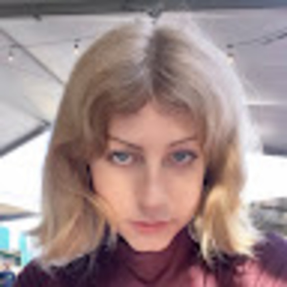 Meet your Posher, Chloe - Picture 1 of 1